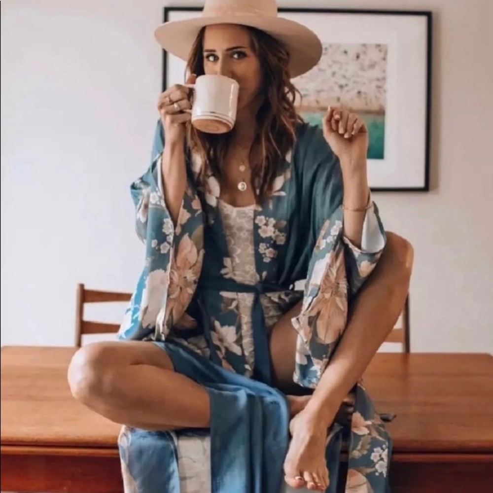NWT Kimono,bathing suit cover up/ flows w breeze.